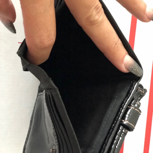 Fossil Patent Leather Small Wallet Black - Picture 6 of 8